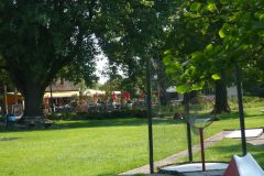 mini-golf-und-streichelzoo-im-koenigin-emma-park